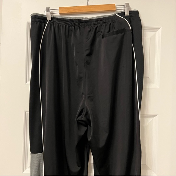 Vintage Puma track pants/ sweat pants - Picture 4 of 4